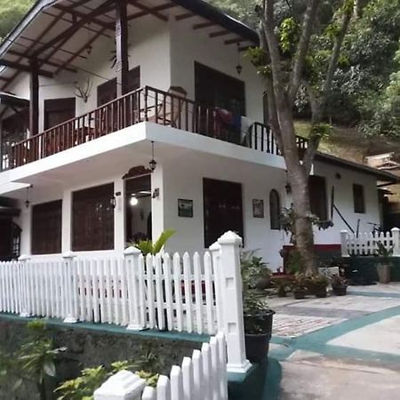 Villa25 Homestay Free Pick Up From The Centre Kandy Exteriör bild