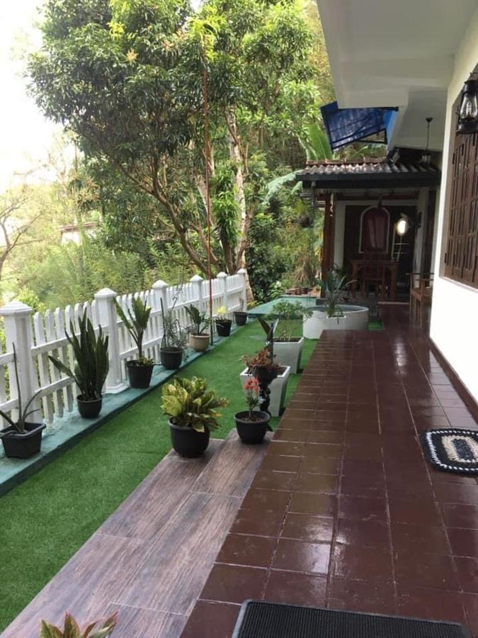 Villa25 Homestay Free Pick Up From The Centre Kandy Exteriör bild