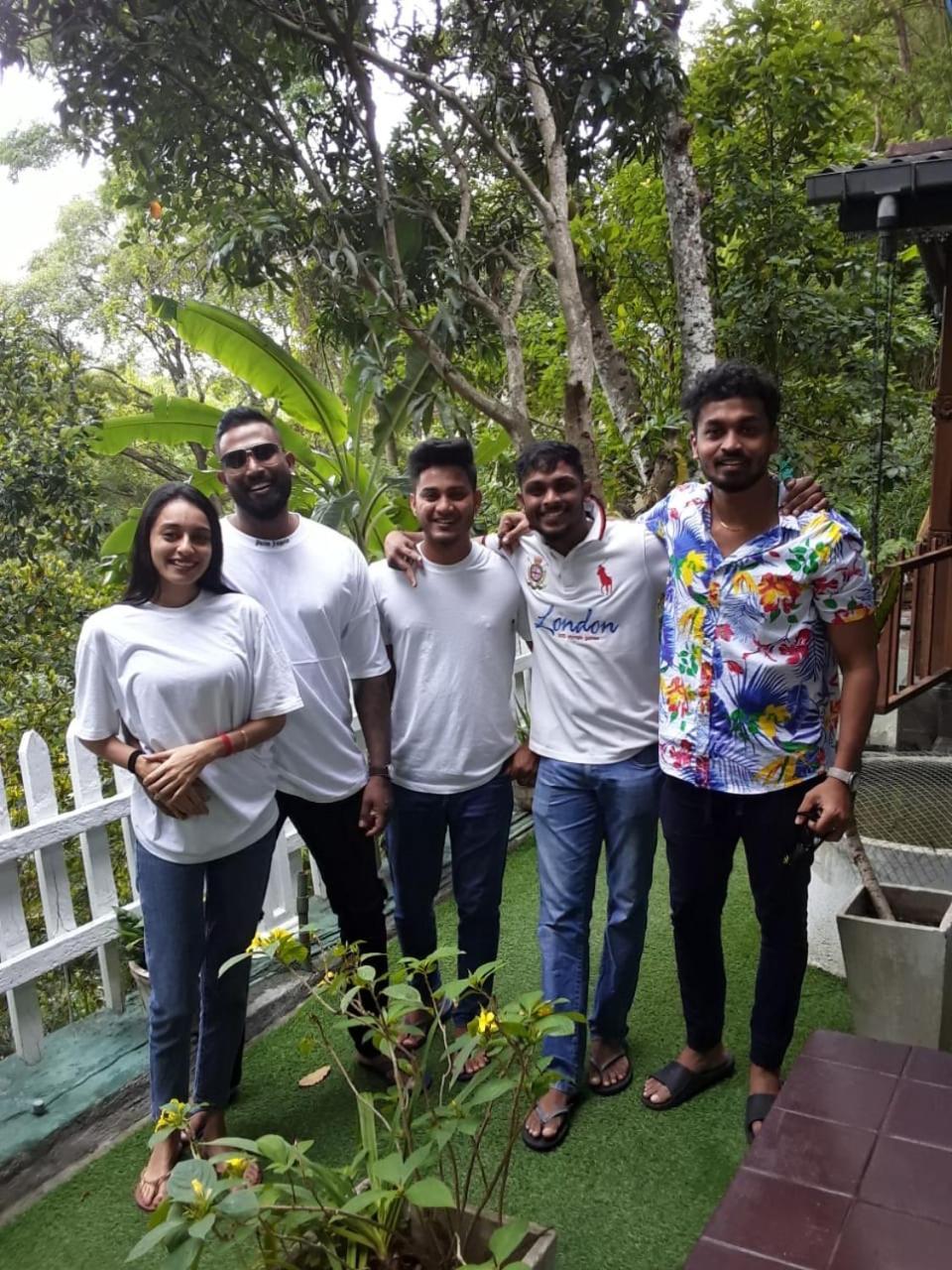 Villa25 Homestay Free Pick Up From The Centre Kandy Exteriör bild