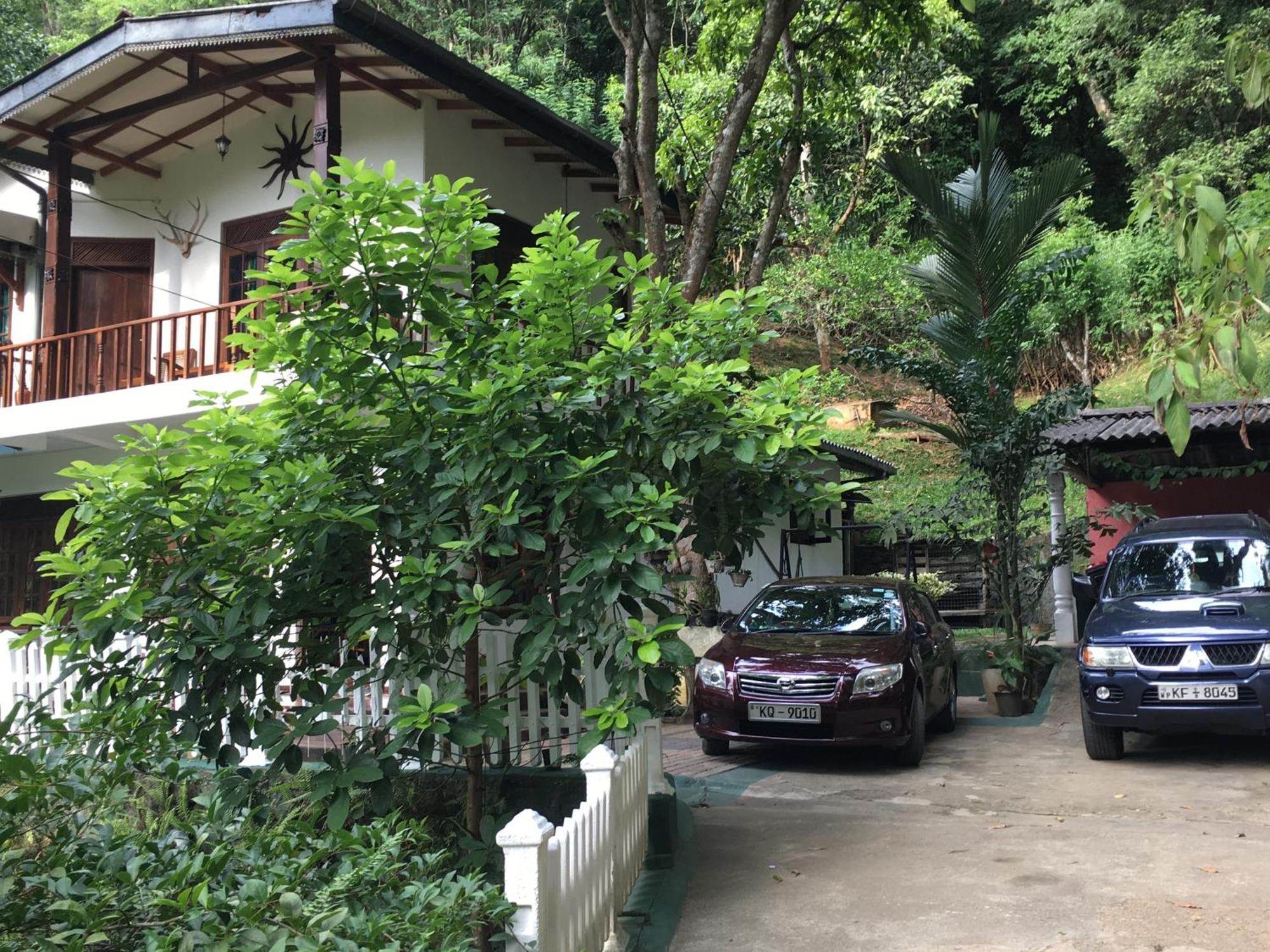Villa25 Homestay Free Pick Up From The Centre Kandy Exteriör bild