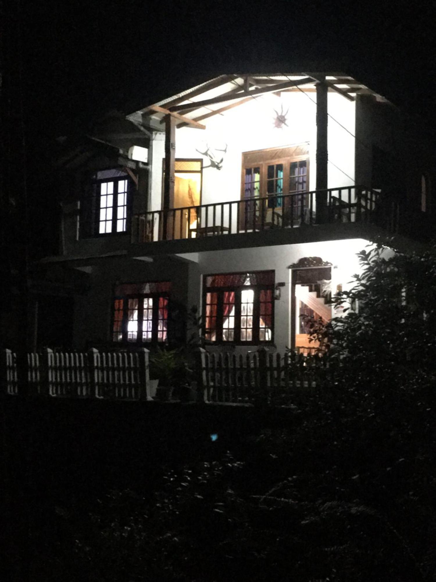 Villa25 Homestay Free Pick Up From The Centre Kandy Exteriör bild